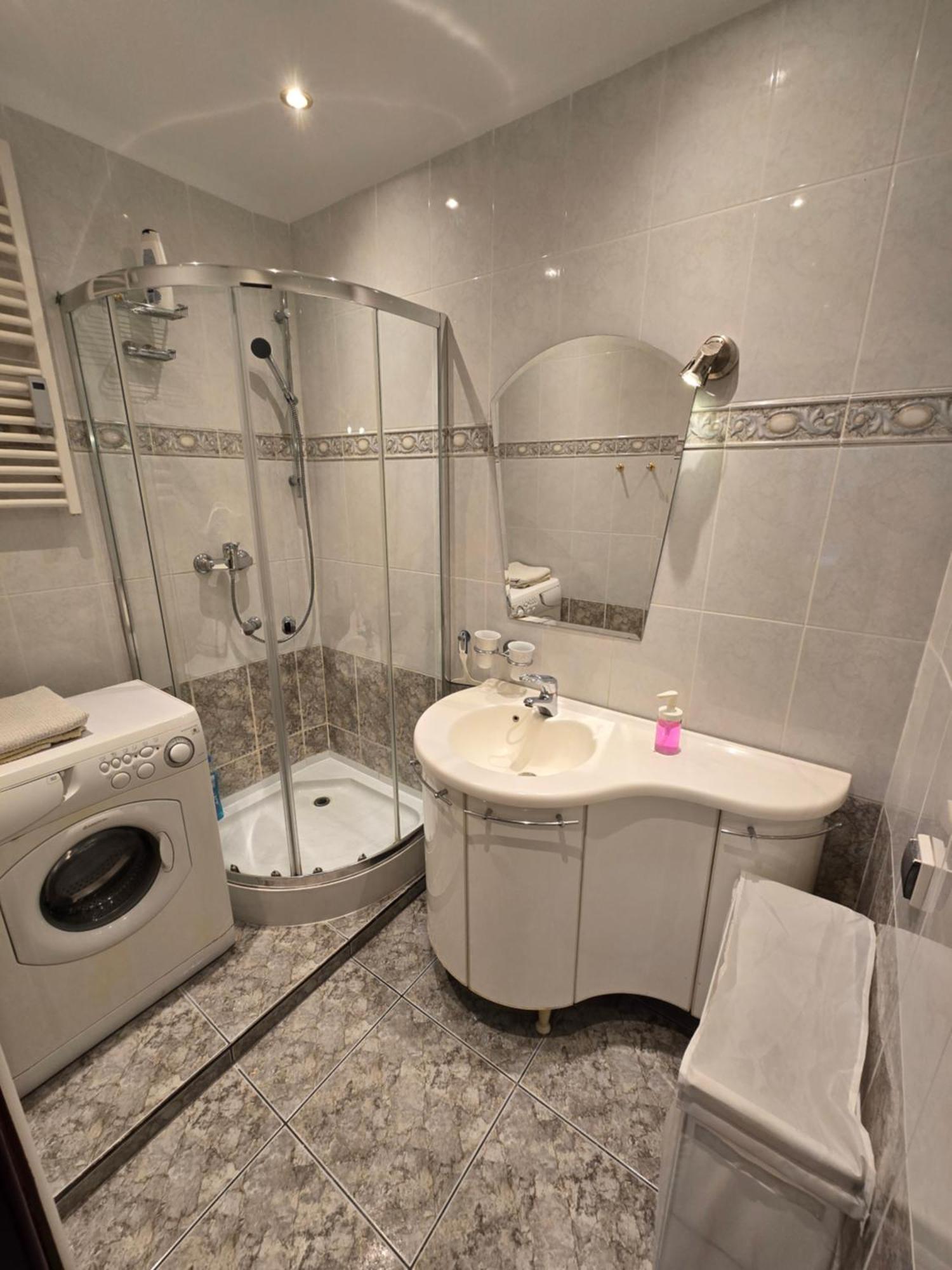 Poza Zgielkiem Miasta, A Jednak Wszystko W Zasiegu Bydgoszcz Buitenkant foto
